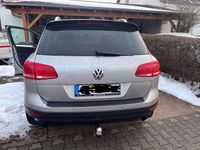 Gebraucht VW Touareg 262 PS (192 kW) 2015 Grau SUV
