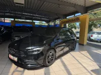 Gebraucht Mercedes B200 AMG line 163 PS (119 kW) 2023 Schwarz Kleinwagen