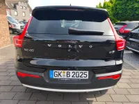 Gebraucht Volvo XC40 Core 163 PS (119 kW) 2025 Schwarz SUV
