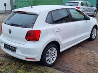 Gebraucht VW Polo 75 PS (55 kW) 2014 Weiß Limousine