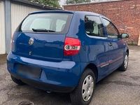 Second-hand VW Fox 54 CP (39 kW) 2005 Albastru Hatchback