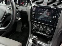 Gebraucht VW Golf VII Highline 150 PS (110 kW) 2019 Weiß Limousine