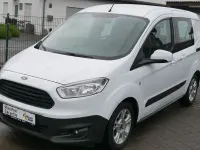 Gebraucht Ford Tourneo Courier 101 PS (74 kW) 2018 Weiß Van / Kleinbus