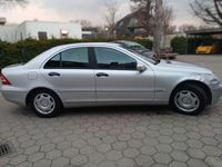 Second-hand Mercedes C180 Elegance 143 CP (105 kW) 2003 Argintiu Berlinǎ