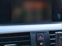 Gebraucht BMW 320 Advantage 190 PS (139 kW) 2016 Blau Limousine