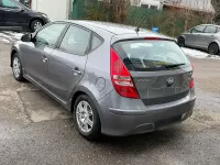 Gebraucht Hyundai i30 Intro Edition 105 PS (77 kW) 2011 Grau Kombi
