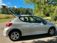 Gebraucht Peugeot 207 Forever 95 PS (69 kW) 2012 Grau Limousine
