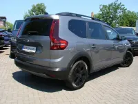 Gebraucht Dacia Jogger Extreme 110 PS (80 kW) 2024 Dolomitgrau Van / Kleinbus
