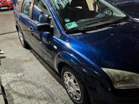 Gebraucht Ford Focus 101 PS (74 kW) 2006 Blau Kombi