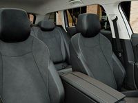 Neu VW Passat Elegance 150 PS (110 kW) 2025 Oryxweiß perlmutteffekt Limousine