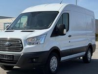 Gebraucht Ford Transit Trend 131 PS (96 kW) 2018 Weiß Van / Kleinbus