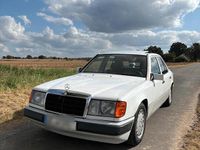 Gebraucht Mercedes E230 1991 Weiß Limousine