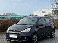 Gebraucht Hyundai i10 87 PS (63 kW) 2015 Schwarz Kleinwagen
