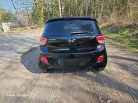 Gebraucht Hyundai i10 Classic 67 PS (49 kW) 2015 Schwarz Kleinwagen