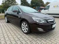 Gebraucht Opel Astra Innovation 140 PS (102 kW) 2012 Braun Limousine