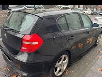 Gebraucht BMW 116 122 PS (89 kW) 2007 Schwarz Kleinwagen