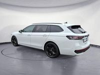 Gebraucht VW Passat R-line 150 PS (110 kW) 2025 Weiß Kombi