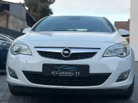 Gebraucht Opel Astra Edition 120 PS (88 kW) 2012 Weiß Limousine