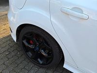 Gebraucht Ford Focus ST 250 PS (183 kW) 2016 Weiß Kleinwagen