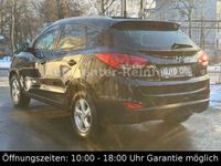 gebraucht Hyundai ix35 Style 2WD*Panorama*SHZ*Klima*PDC*Tpmt*SHeft