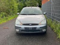 Usata Ford Focus 100 CV (73 kW) 2004 Argento Berlina