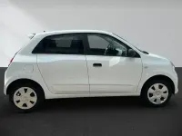Gebraucht Renault Twingo Life 69 PS (50 kW) 2017 Weiß Kleinwagen