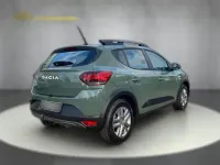 Gebraucht Dacia Sandero Expression 101 PS (74 kW) 2023 Grün