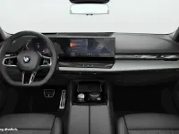 Gebraucht BMW 520 M Sport 190 PS (139 kW) 2025 Grau Kombi