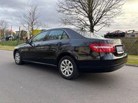 Second-hand Mercedes E250 204 CP (150 kW) 2010 Negru Berlinǎ