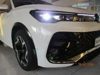 Gebraucht VW Tiguan R-line 150 PS (110 kW) 2025 Pure white SUV
