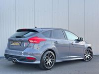 Gebraucht Ford Focus ST 185 PS (136 kW) 2015 Grau Limousine