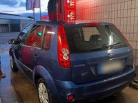 Gebraucht Ford Fiesta 80 PS (58 kW) 2008 Blau Kleinwagen
