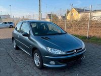 Gebraucht Peugeot 206 68 PS (50 kW) 2008 Grau Coupé