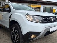 Gebraucht Dacia Duster Celebration 150 PS (110 kW) 2021 Weiß SUV