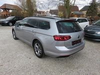 Gebraucht VW Passat Business 150 PS (110 kW) 2023 Silber Kombi