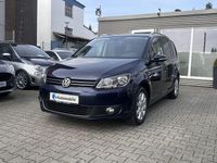 Gebraucht VW Touran Cup 140 PS (102 kW) 2015 Night blue metallic Van / Kleinbus