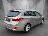 gebraucht Hyundai i30 CW 1,6 Klimaauto/Winterpaket/Alu/AHK