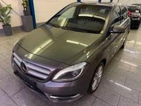 Gebraucht Mercedes B180 109 PS (80 kW) 2013 Grau Van / Kleinbus