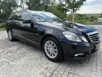 Gebraucht Mercedes E250 204 PS (150 kW) 2010 Obsidianschwarz Kombi