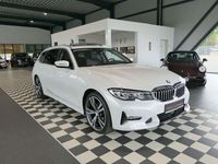 gebraucht BMW 320 d xDrive Luxury SPORTS*PANO*STDHZG*AHK*KOMFZG*19"*