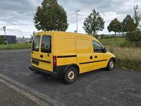 Gebraucht Opel Combo 90 PS (66 kW) 2011 Gelb Van / Kleinbus