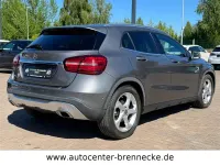Usata Mercedes GLA200 156 CV (114 kW) 2017 Grigio SUV