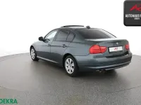 Gebraucht BMW 318 Comfort Edition 143 PS (105 kW) 2011 Tasman Limousine