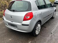 Gebraucht Renault Clio II 100 PS (73 kW) 2007 Grau Kleinwagen