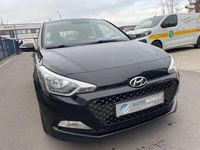 Gebraucht Hyundai i20 GO! 75 PS (55 kW) 2017 Schwarz Limousine