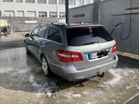 Gebraucht Mercedes E220 170 PS (125 kW) 2012 Grau Kombi