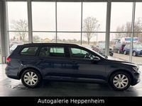 Gebraucht VW Passat Trendline 150 PS (110 kW) 2016 Blau Kombi