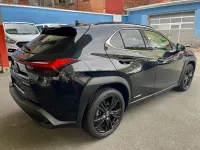 Second-hand Lexus UX 250h 152 CP (111 kW) 2021 Negru SUV