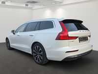 Gebraucht Volvo V60 Plus 398 PS (292 kW) 2022 Weiß metallic Kombi