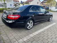 Gebraucht Mercedes E200 184 PS (135 kW) 2012 Schwarz Limousine